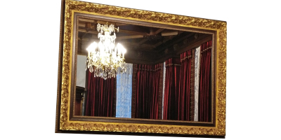 Оформление телевизора в итальянском деревянном багете с зеркальным полотном